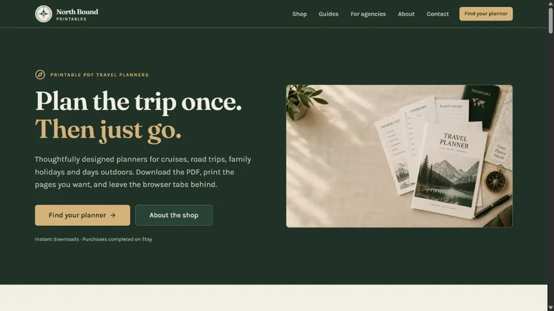 Sitio de North Bound Printables con diseño verde bosque y planificadores de viajes imprimibles